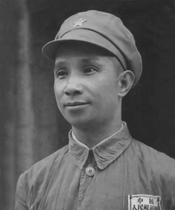 国信配资 早年毛主席为何偏爱粟裕将军？粟裕身上有3大优点，实在让人放心